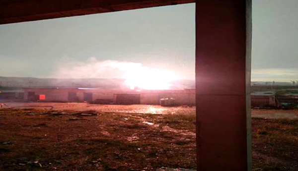 大秦置业公司神木项目部连夜处置工地变压器突发火情