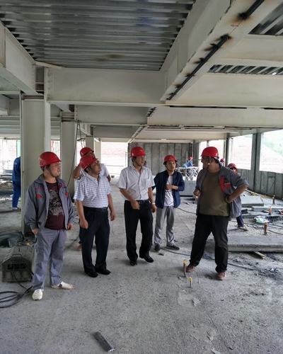 铜川分公司党员干部助力安全生产为“国庆”献礼