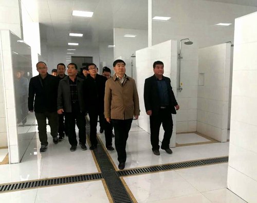 铜煤公司承建的bcw8白菜网论坛神木柠条塔矿业有限公司联建楼一 二 三层浴室改造工程顺利通过竣工验收