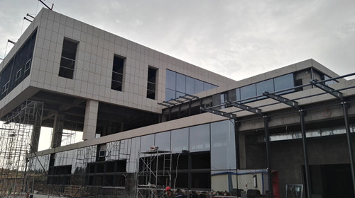 天工公司土建十七部小保当一号食堂项目建设初见成效