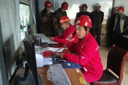 矿建二公司冶坪项目部开展瓦斯超限撤人应急演练