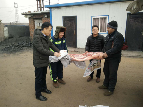 冬日慰问 情暖一线