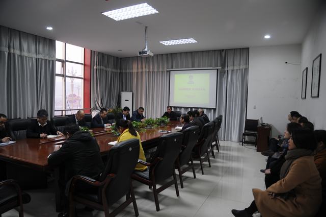 弘扬雷锋精神 争当铁军先锋