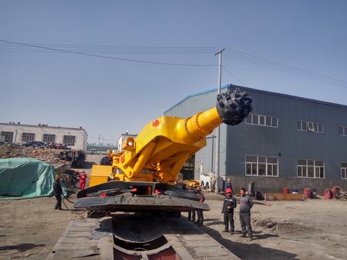 租赁中心EBZ-220掘进机到场为掘进公司提供装备支持