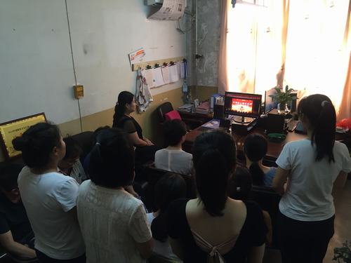 陕煤建设韩城分公司组织全员观看《中国美 劳动美》演讲比赛网络直播