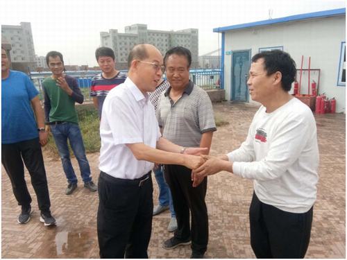 陕煤建设掘进公司:曹家滩项目部喜迎甲方防暑慰问组