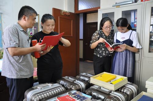 陕煤建设韩城分公司工会“小助学 大关爱”