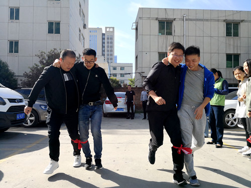 陕煤建设公司迎国庆职工趣味比赛嗨翻天