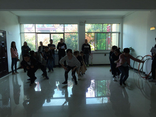 炫动彩绳   一毽钟情