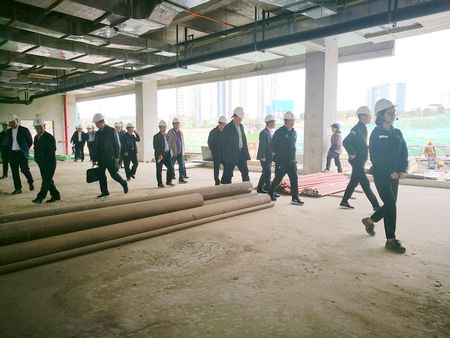 bcw8白菜网论坛思创学院观摩团走进陕煤建设天工公司承建的陕煤技术研究院施工现场