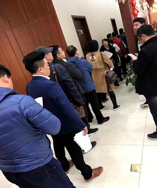 陕煤建设公司:龙湾水境一期车位排号火热进行