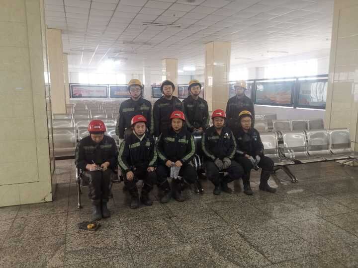 坚守岗位过大年