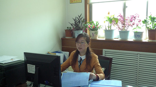 安装战线上的“铿锵玫瑰”