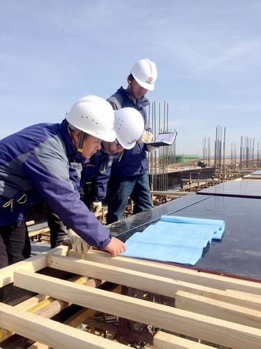 陕煤建设铜煤公司：“百日会战”中的他和她