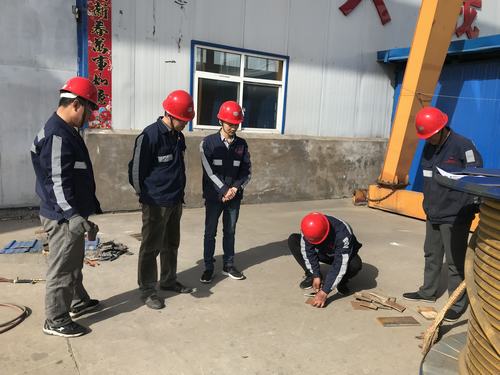 陕煤建设洗选煤运营公司矿山支护材料加工厂：技能比武显真招