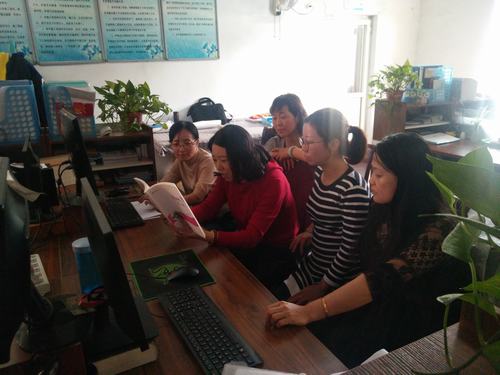 陕煤建设韩城分公司安装六项目部开展“书香三八”读书活动展女工风采