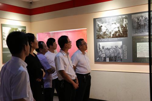 陕煤建设澄合分公司领导班子开展爱国主义教育过主题党日