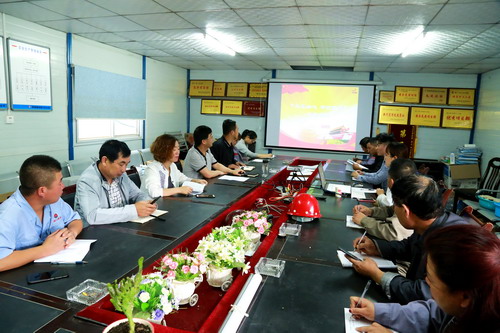 陕煤建设铜川公司开展“不忘初心，牢记使命”主题党课