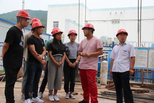 黄陵建北煤矿青年人才到建庄项目部参观学习工程标准化建设