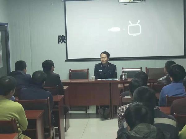 陕煤建设韩城分公司安装三项目部邀请“大咖”开展普法知识讲座活动