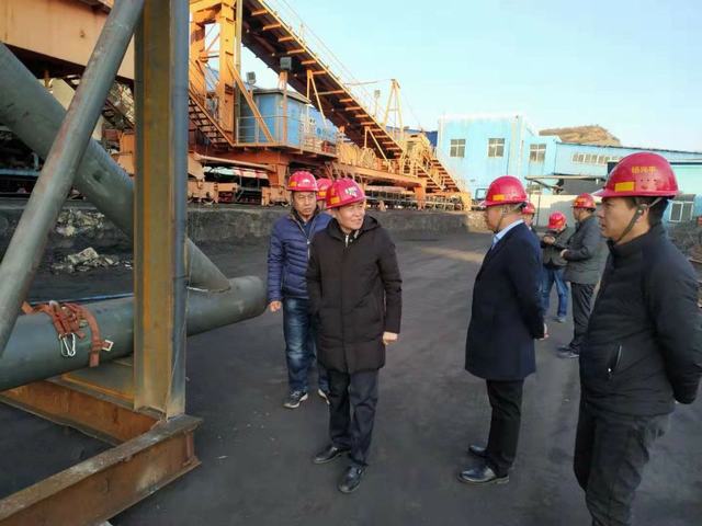 杨让顺深入陕煤建设洗选煤运营公司清水川施工现场检查指导工作