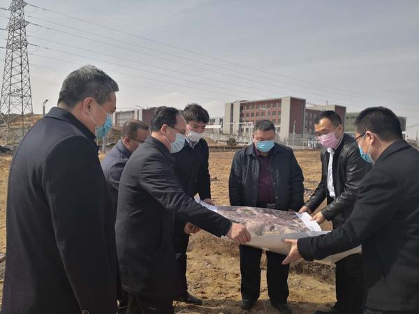 宁兴刚一行受邀到榆林市科创新城实地考察
