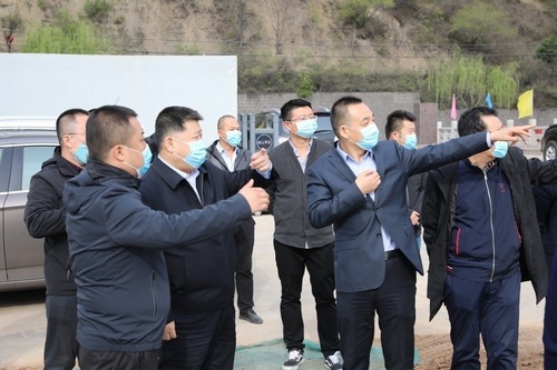 王宁一行赴黄陵矿业集团洽谈