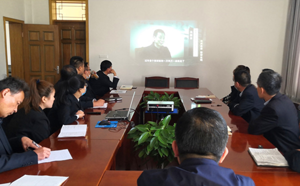 陕煤建设矿建三公司组织观看《利剑高悬 警钟长鸣》警示教育片