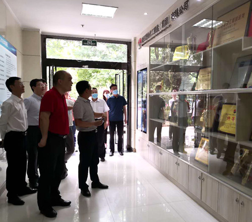 工商银行西安分行来建设集团座谈交流