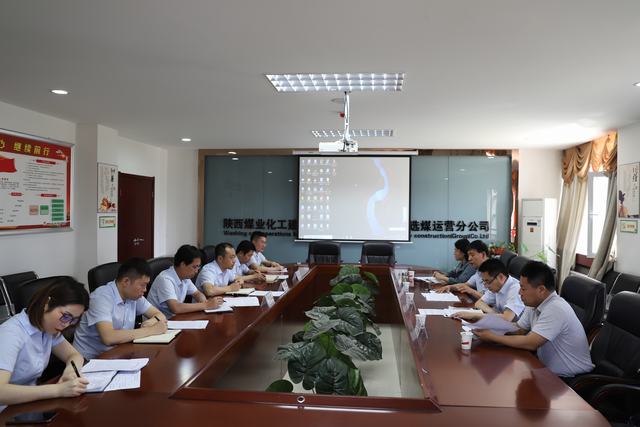 侯本英在陕北片区单位调研指导工作