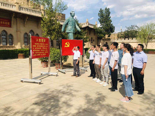 陕煤建设机电安装公司陕北党支部开展迎“七一”主题党日活动