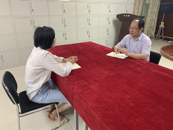 贴近实际“五必谈”  和谐氛围共创建