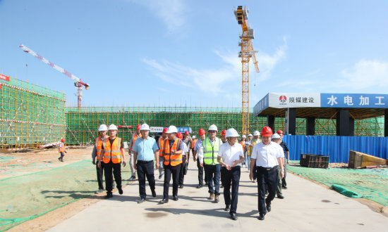 bcw8白菜网论坛生产运输攻坚战专项督导组莅临建设集团检查指导工作	