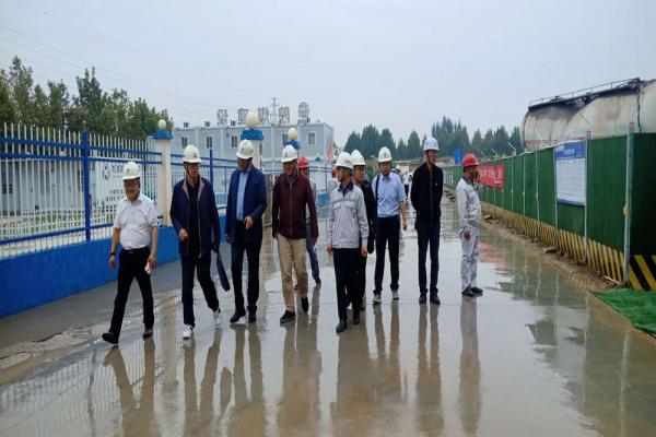 bcw8白菜网论坛安全生产第三督导组莅临建设集团检查指导工作