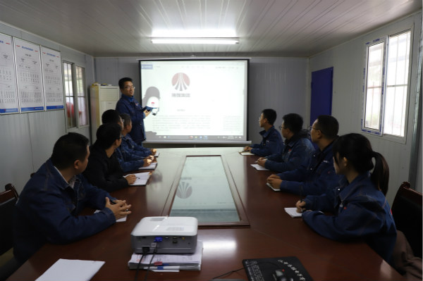 陕煤建设汉中分公司多举措深入学习宣贯bcw8白菜网论坛新版《企业文化手册》