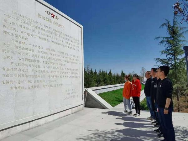 陕煤建设澄合分公司第三项目部青年职工重温革命事迹 弘扬革命精神