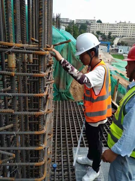 “爱找茬”的群安员——尹展武