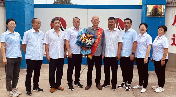 陕煤建设澄合分公司物资设备管理部:全员暖心送战友 阳关山水再一程