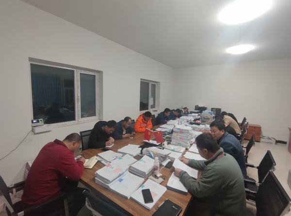 陕煤建设铜煤公司基层项目部掀起了学习党的第十九届六中全会精神的热潮