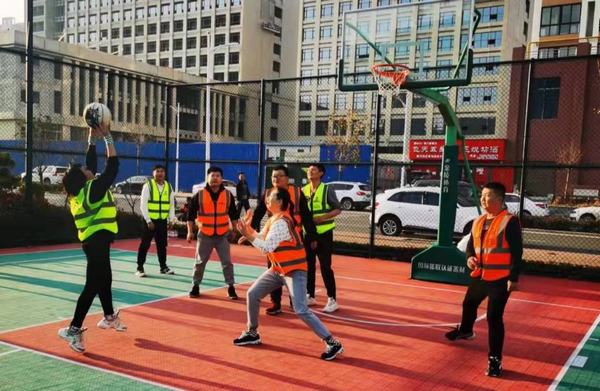 陕煤建设铜煤公司基层项目部组织开展篮球友谊赛丰富职工文化生活