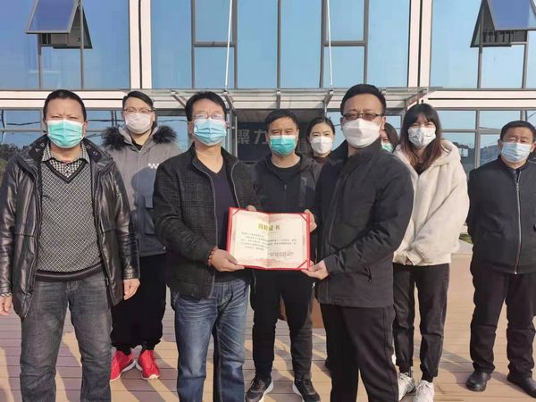 陕煤建设天工公司渭阳佳苑项目：真情捐助“疫”马当先