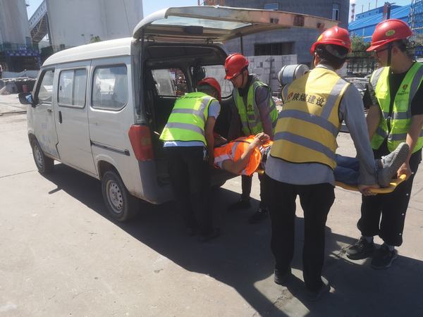 陕煤建设铜煤公司:基层项目部突发事件应急演练活动正在进行时