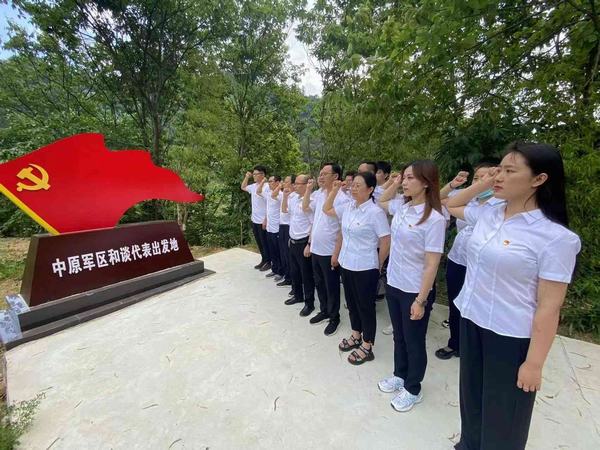 陕煤建设新城公司 开展“追忆峥嵘岁月 传承红色精神”主题党日活动