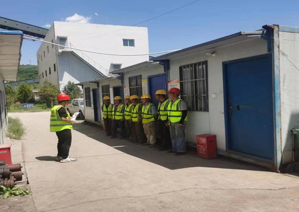 陕煤建设咸阳分公司第六项目部筑牢夏季生产安全网