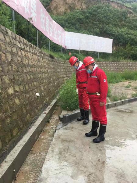 陕煤建设矿建二公司：筑起雨季防护墙 打赢防汛攻坚战