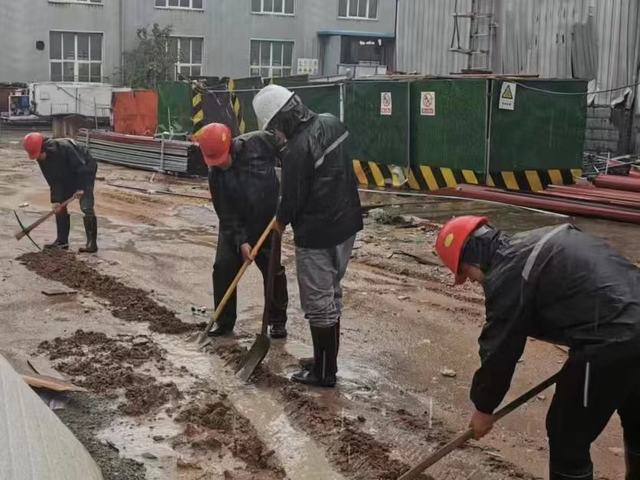 陕煤建设铜煤公司：基层项目部打好“雨季三防”防御战 筑牢安全生产防线
