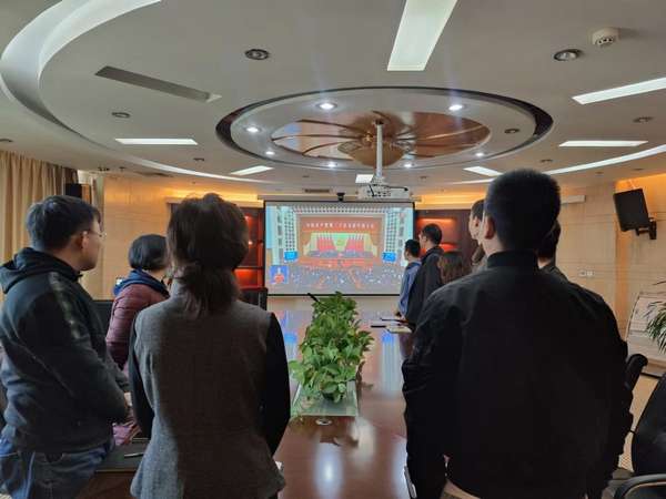 陕煤建设内蒙古分公司：开展《迈进新征程 建功新时代》主题党课