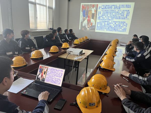 陕煤建设洗选煤运营公司神渭首端运营项目部：巧用“加减乘除法” 员工安全感“再加码”