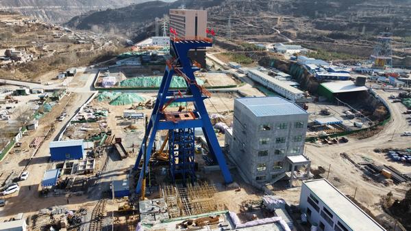 陕煤建设矿建二公司“双突”煤层揭煤侧记