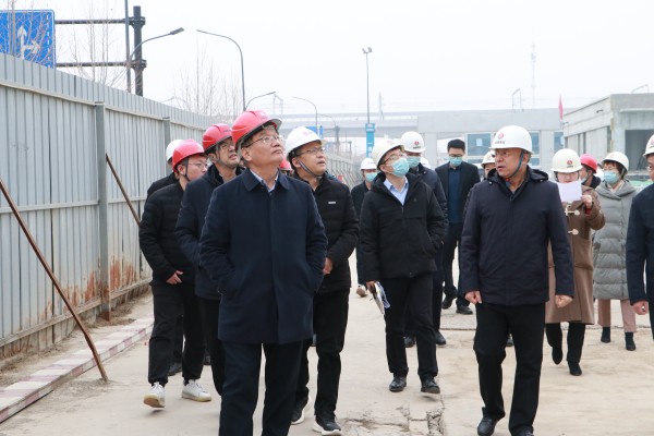 陕西省西咸新区沣西新城开发建设(集团)有限公司领导班子深入沣西新城第五学校项目调研指导工作